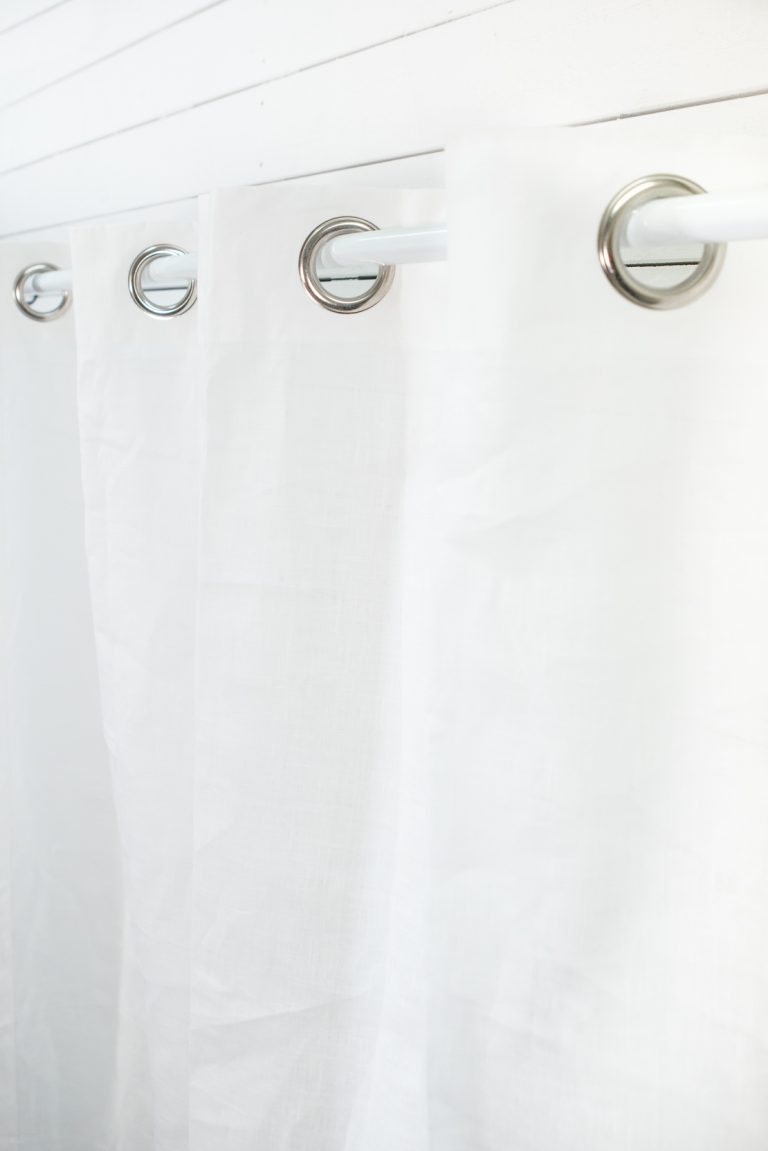 white-linen-oljettgardin-lin-living.